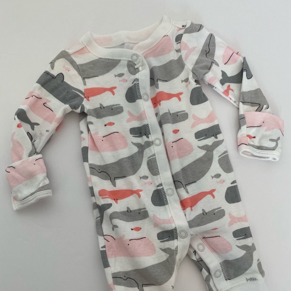 Carter’s Nb baby pajamas